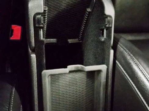 Used 2021 Cadillac XT4 Premium Luxury w/ Cold Weather Package image 32