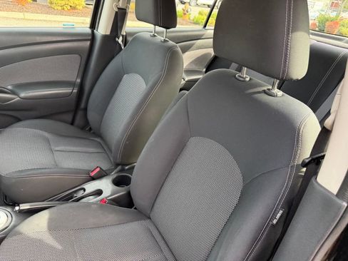 Used 2014 Nissan Versa SV FWD image 13