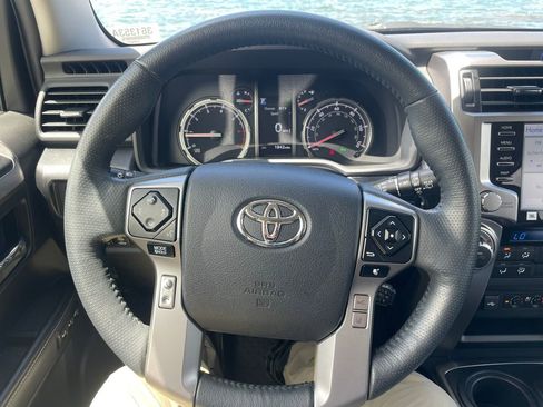 Used 2024 Toyota 4Runner Limited AWD/4WD image 23
