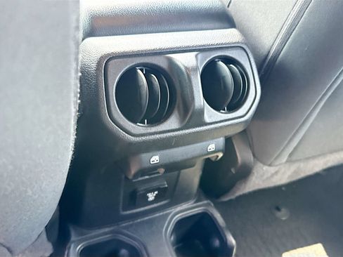 Used 2022 Jeep Wrangler Unlimited Sport w/ Sun And Sound Package AWD/4WD image 28