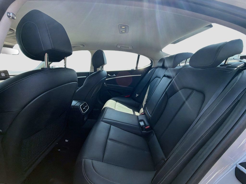 Used 2026 Genesis G70 2.5T RWD image 25