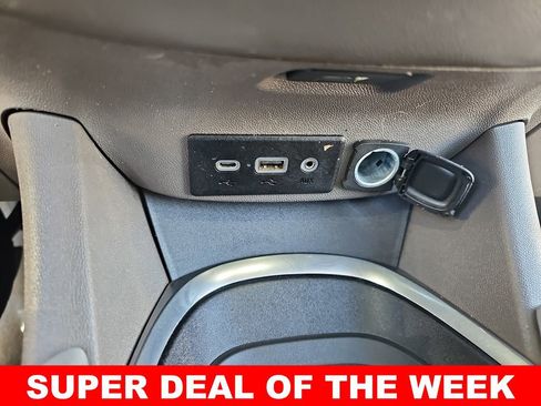 Used 2020 Chevrolet Malibu LT image 24