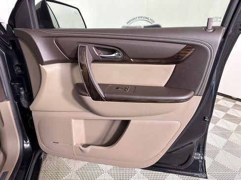 Used 2013 GMC Acadia Denali image 16