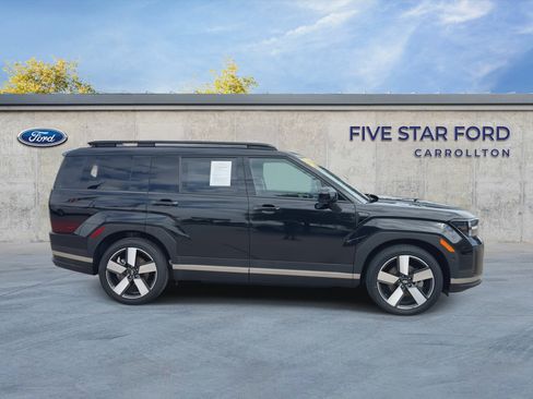 Used 2025 Hyundai Santa Fe Limited FWD image 9
