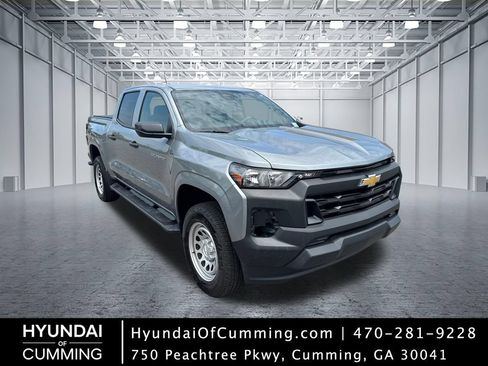 Used 2024 Chevrolet Colorado W/T RWD image 1