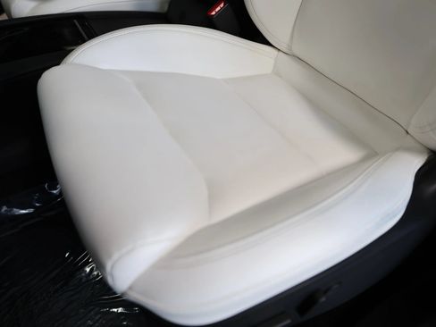 Used 2020 Tesla Model X AWD/4WD image 28