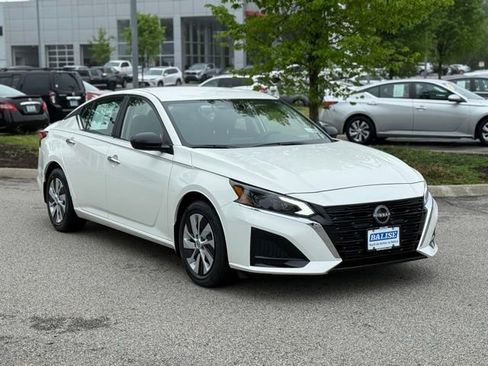 New 2025 Nissan Altima 2.5 S image 3