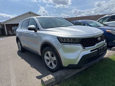 Used 2021 Kia Sorento LX image 1