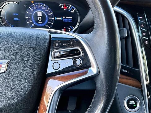 Used 2019 Cadillac Escalade Premium Luxury RWD image 22