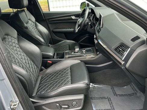 Used 2018 Audi SQ5 Prestige w/ Prestige Package AWD/4WD image 24