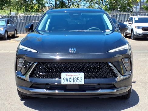 Used 2025 Buick Envision Sport Touring AWD/4WD image 2