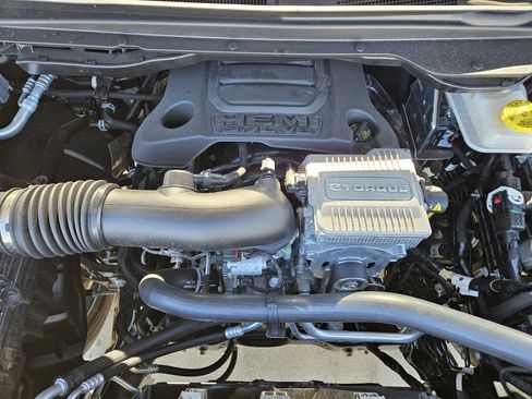 New 2026 RAM 1500 Laramie w/ Night Edition AWD/4WD image 31