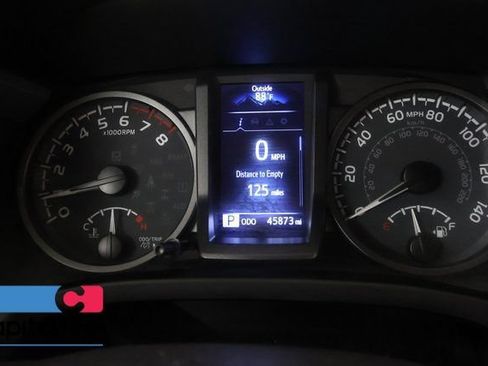 Certified 2022 Toyota Tacoma TRD Off-Road AWD/4WD image 17