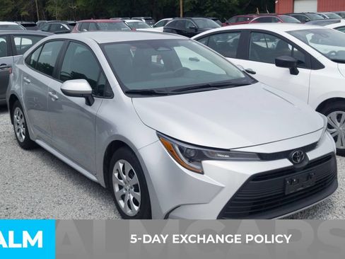 Used 2024 Toyota Corolla LE FWD image 3