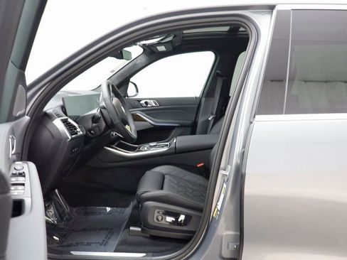 New 2026 BMW X5 xDrive50e image 6