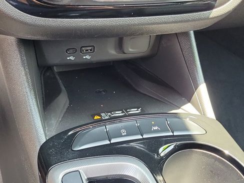 Used 2024 Buick Envista Sport Touring w/ Convenience II Package FWD image 30