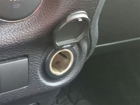 Used 2017 Jeep Wrangler Unlimited Sahara w/ Connectivity Group image 29