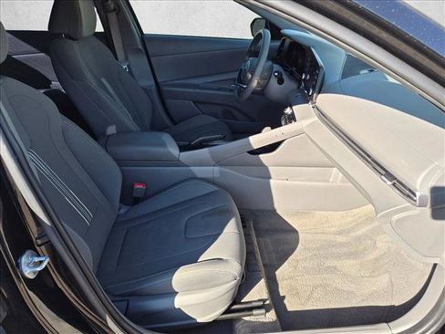 Used 2023 Hyundai Elantra SEL FWD image 20