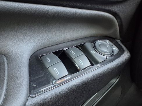 Used 2024 Chevrolet Equinox Premier AWD/4WD image 20