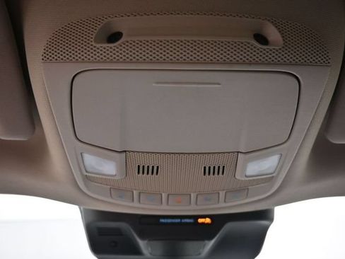 Used 2024 Ford Expedition XLT AWD/4WD image 30