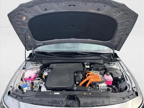 New 2025 Hyundai Elantra SEL image 17