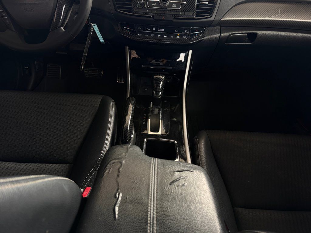 Used 2016 Honda Accord Sport image 11