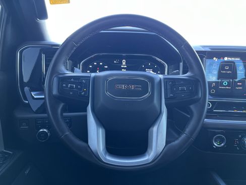 Used 2023 GMC Sierra 1500 SLT image 7