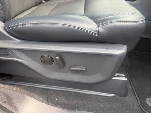 Used 2025 Ford Expedition Platinum AWD/4WD image 70