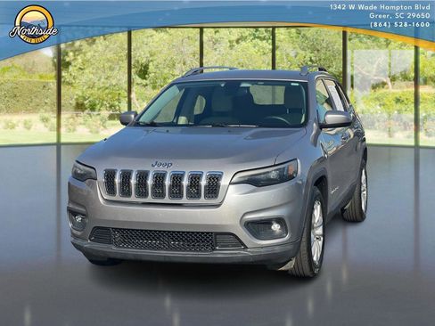 Used 2019 Jeep Cherokee Latitude w/ Popular Appearance Group image 1