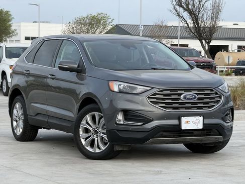 Used 2024 Ford Edge Titanium AWD/4WD image 2