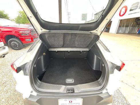 Used 2024 Buick Envista Preferred w/ Convenience I Package FWD image 8