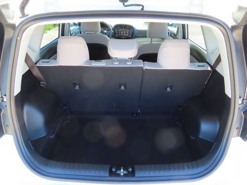 Certified 2025 Kia Soul LX w/ LX Technology Package FWD image 14