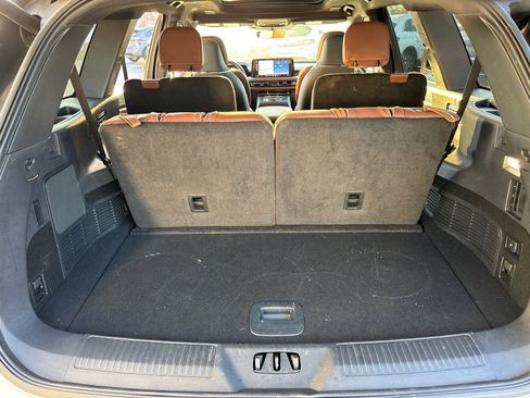 Certified 2025 Lincoln Aviator Reserve w/ Equipment Group 201A image 9