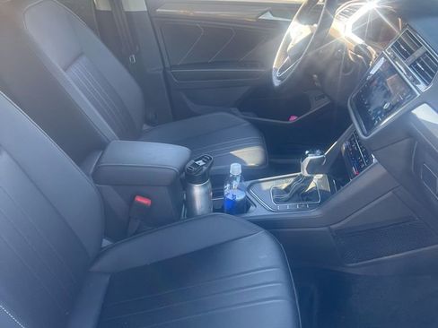 Used 2024 Volkswagen Tiguan SE image 8