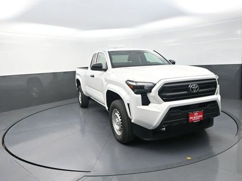 Used 2025 Toyota Tacoma SR RWD image 9