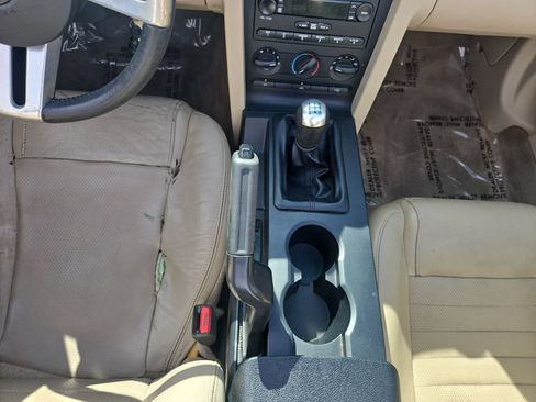 Used 2006 Ford Mustang GT RWD image 11
