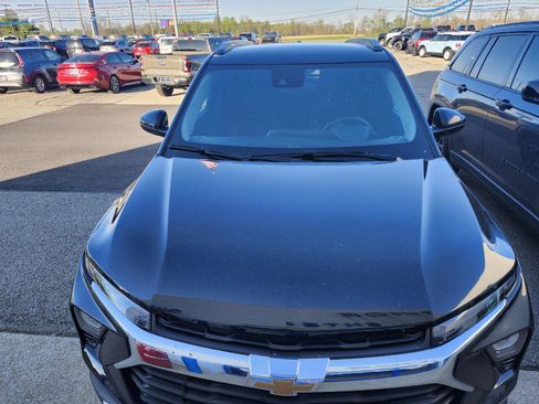 Used 2025 Chevrolet TrailBlazer LT image 9