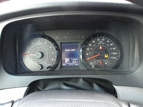 Used 2015 Toyota Sienna L FWD image 18