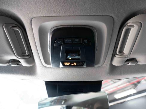 Used 2024 Toyota Corolla Cross XLE FWD image 18