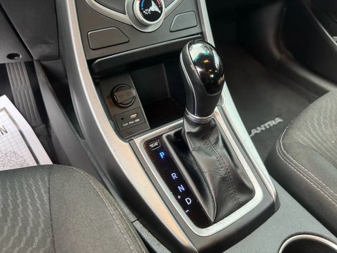 Used 2015 Hyundai Elantra SE w/ Option Group 03 image 21