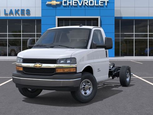 New 2026 Chevrolet Express 3500 w/ Power Convenience Package RWD image 6