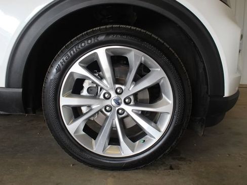 Used 2023 Ford Explorer Platinum w/ Technology Package AWD/4WD image 26