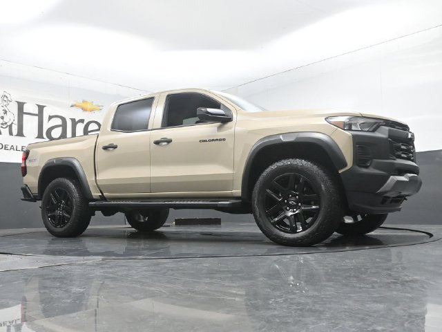 Used 2023 Chevrolet Colorado Trail Boss w/ LPO, Dark Essentials Package AWD/4WD image 2