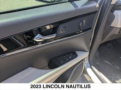 Certified 2023 Lincoln Nautilus Reserve w/ Equipment Group 201A FWD image 11