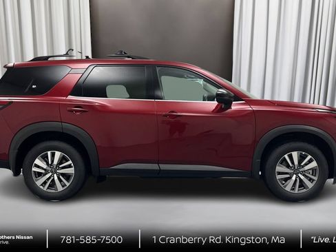 New 2026 Nissan Pathfinder SL AWD/4WD image 4