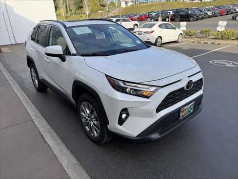 Certified 2022 Toyota RAV4 XLE Premium image 9