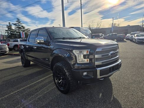 Used 2015 Ford F150 Platinum w/ Equipment Group 701A Luxury image 3