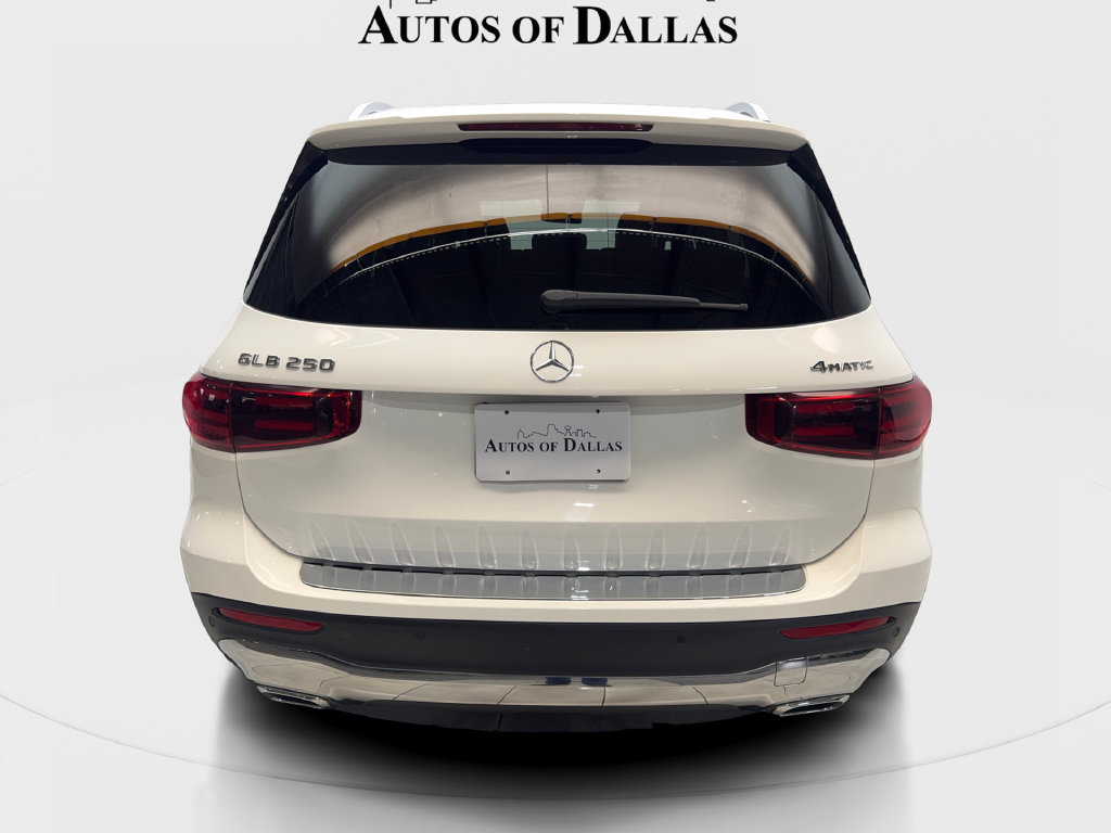 Used 2025 Mercedes-Benz GLB 250 4MATIC image 14