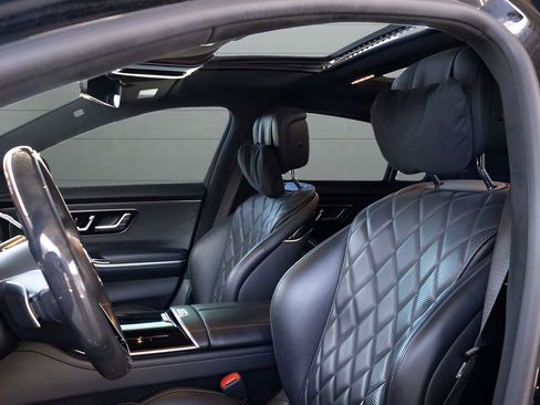 Used 2022 Mercedes-Benz S 580 4MATIC Sedan w/ AMG Line Package image 44