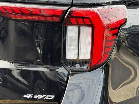 New 2026 Ford Explorer Active image 7